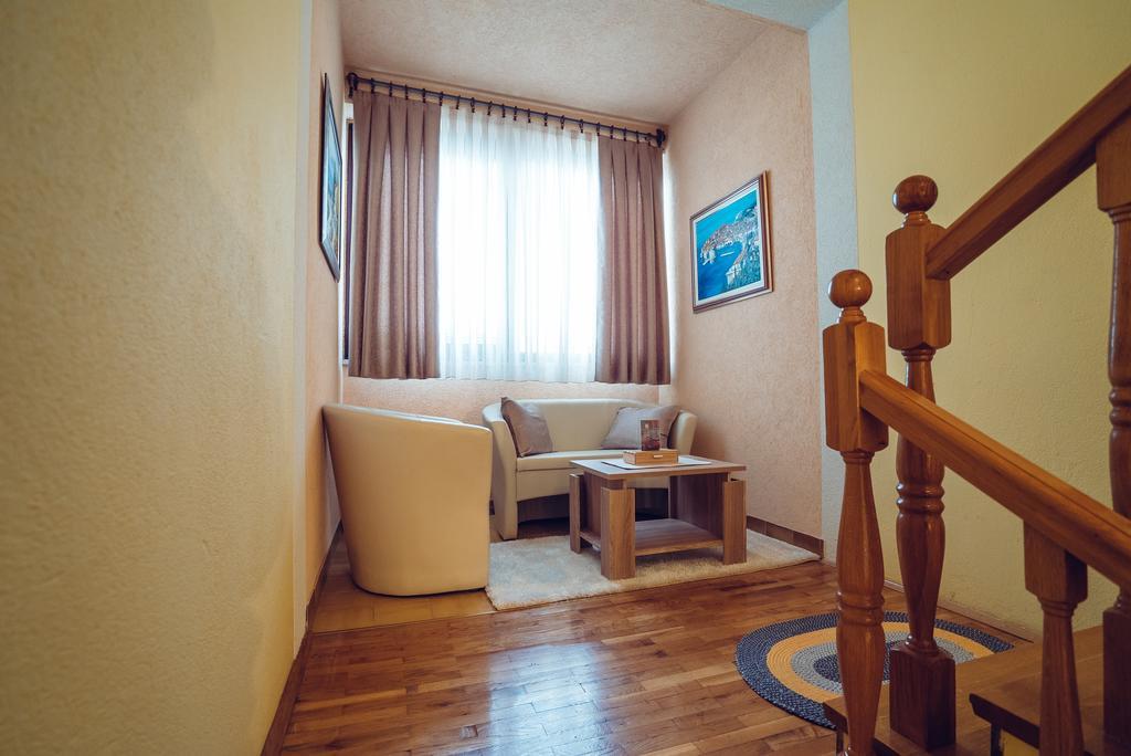 Ivica Apartments Имотски Экстерьер фото