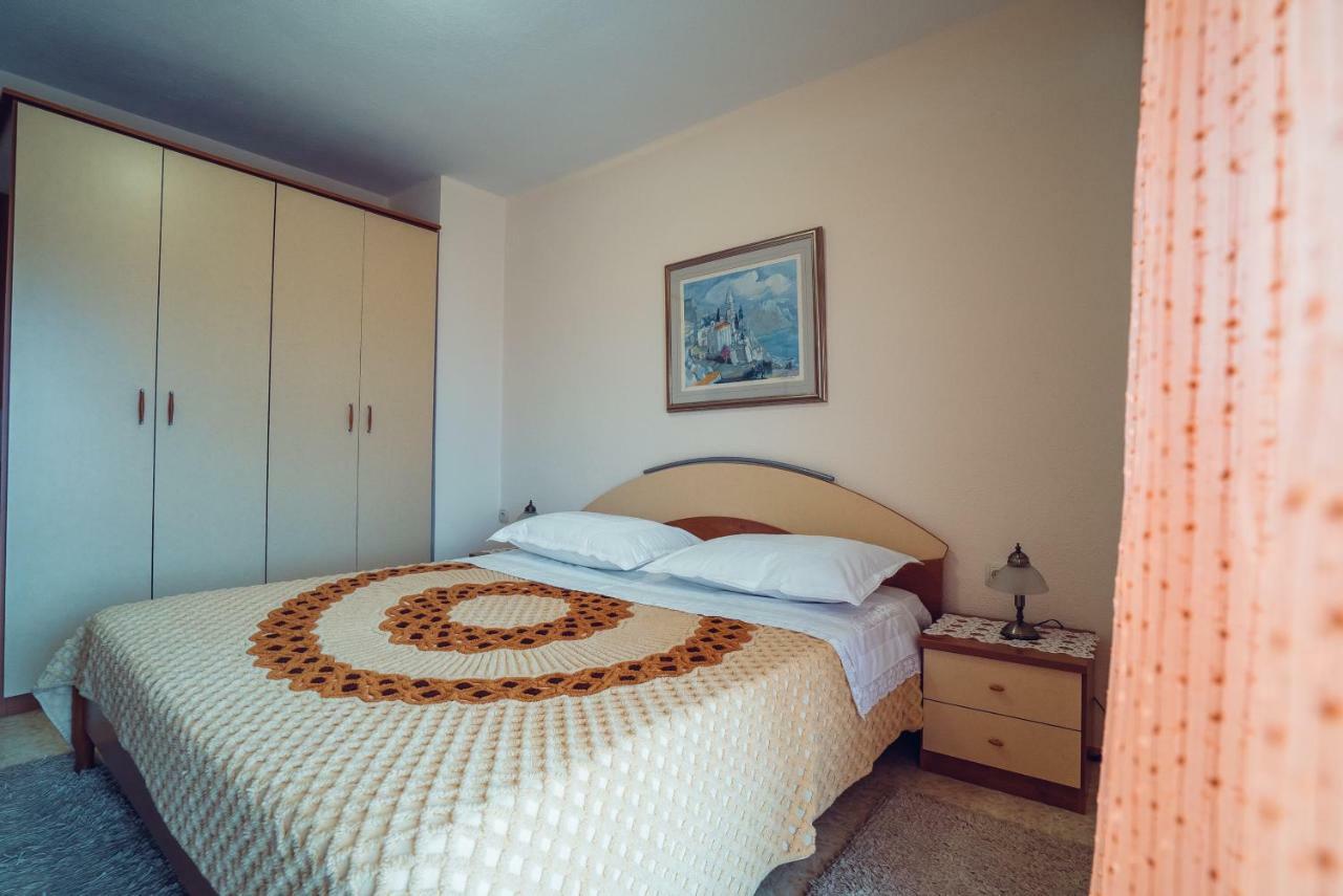 Ivica Apartments Имотски Экстерьер фото